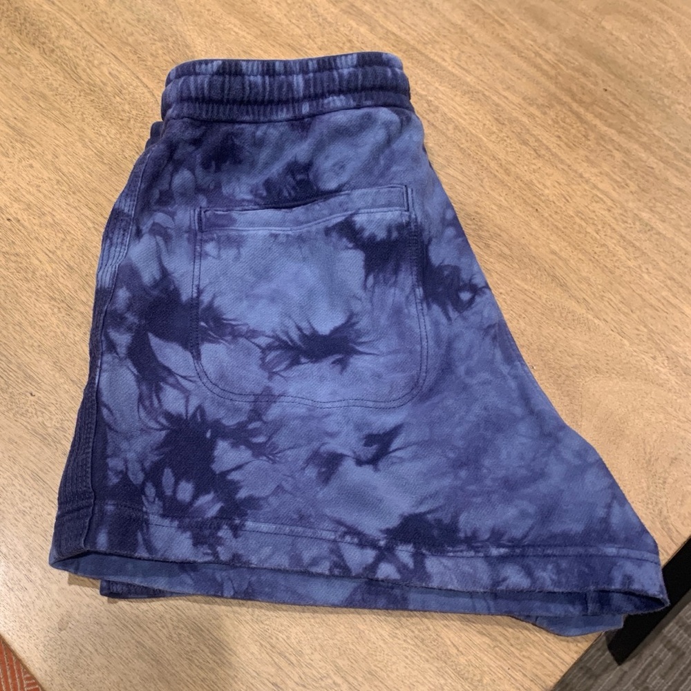 Athleta Farallon Tie-Dye Blue Shorts M - Picture 5 of 9